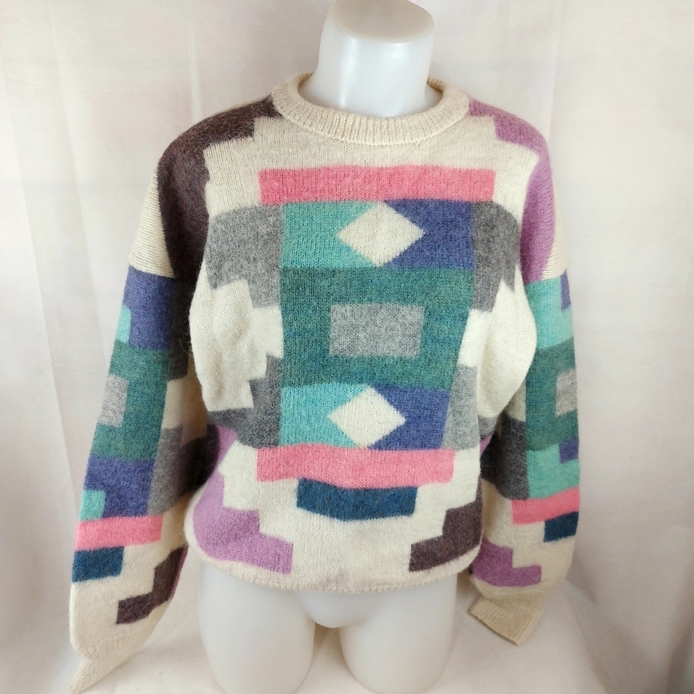 Colorful Geometric Pattern Sweater - Picture 8 of 8